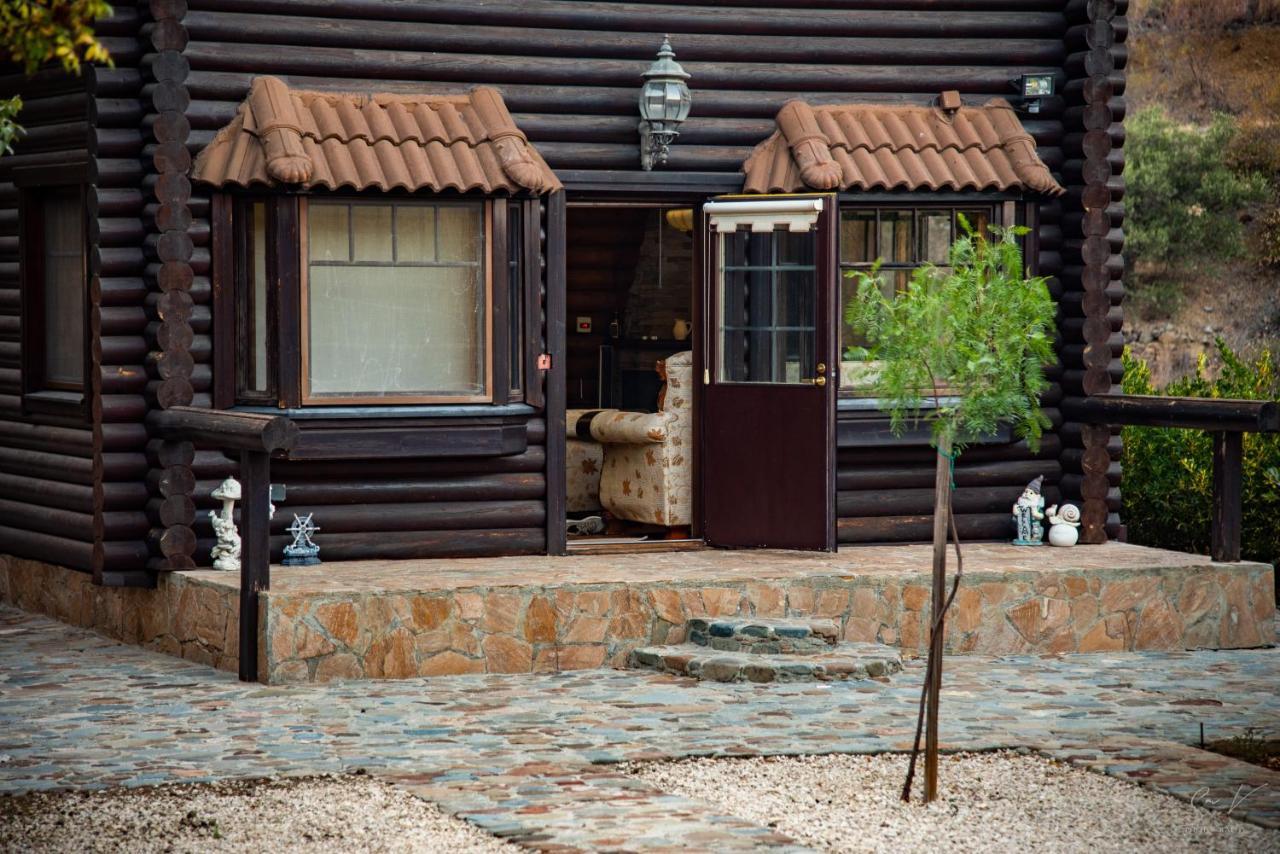 *2 Bdr Log House /Mountains/Queen Bed/Fireplace Gourri Eksteriør bilde