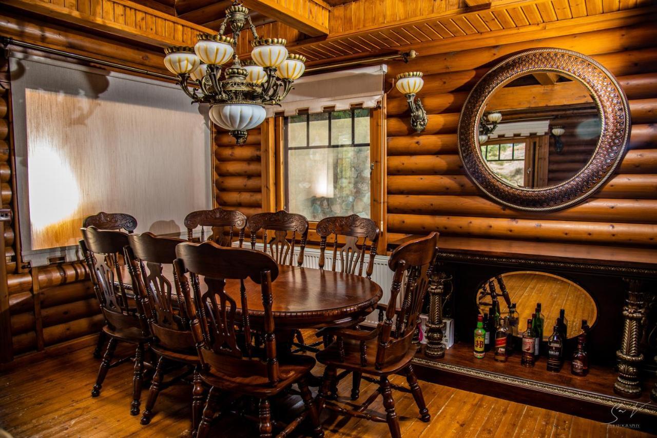 *2 Bdr Log House /Mountains/Queen Bed/Fireplace Gourri Eksteriør bilde